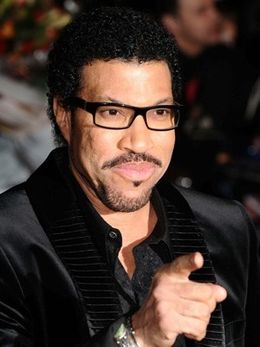 故マイケル・ジャクソンの友人だったライオネル・リッチー