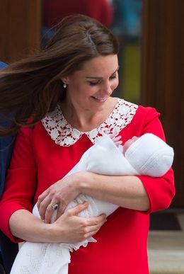 4月23日に誕生したルイ王子がテレビデビュー