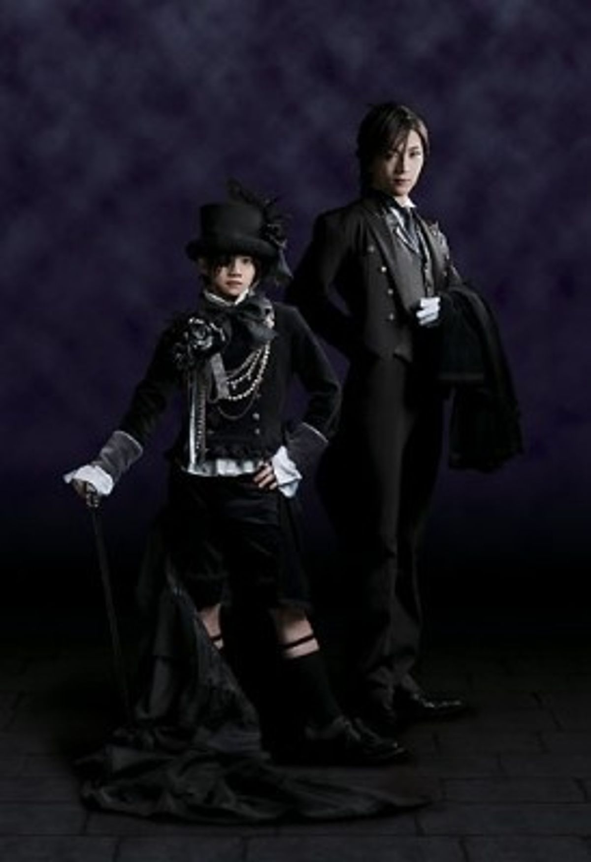 「ミュージカル黒執事」-その執事,友好 Amazon.co.jp: 音楽舞闘会「黒執事」-その執事、友好- [DVD