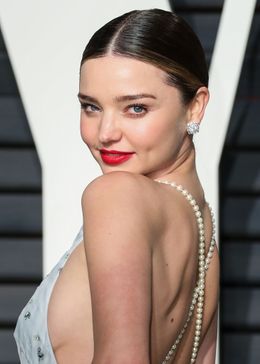 ミランダ・カーの顔に異変⁉