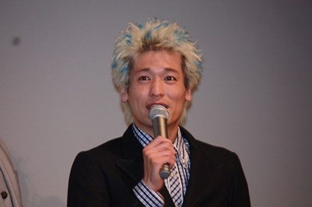 仙崎の弟分の吉岡哲也役の佐藤隆太