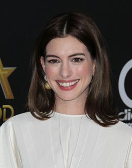 “ハサウェイ効果”でコートが完売！