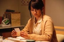 疲れきった主婦役を演じ、新境地を開拓した深田恭子