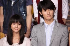 多部未華子＆三浦春馬、『君に届け』初日挨拶は感動と涙にあふれ