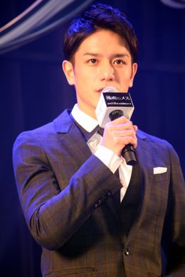 滝沢秀明が最後の主演ドラマ「孤高のメス」の舞台挨拶に登壇
