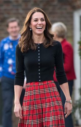 毎年恒例の英王室クリスマスカードがお披露目された