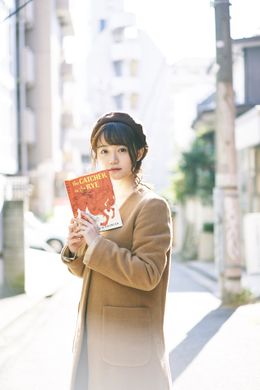 「尾崎由香のぴゅあっとムービー」1月号では『ライ麦畑の反逆児　ひとりぼっちのサリンジャー』をピックアップ