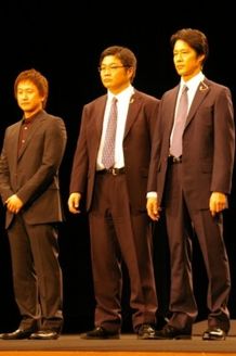 【写真】『SP THE MOTION PICTURE 野望篇』の完成披露試写会に登壇した、(左から)波多野貴文監督、松尾諭、堤真一