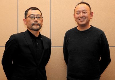 「連続ドラマW  盗まれた顔 ～ミアタリ捜査班～」の武正晴監督と脚本家の足立紳