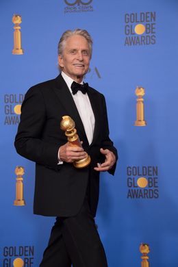 Netflixの「コミンスキー・メソッド」で＜コメディ/ミュージカルシリーズ＞主演男優賞受賞のマイケル・ダグラス