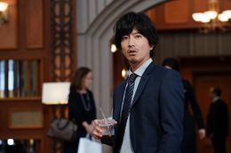 警視庁捜査一課の刑事・新田浩介役を演じる木村拓哉