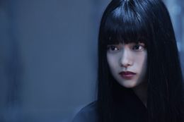 杉咲花演じるアンリの場面写真が一挙に到着