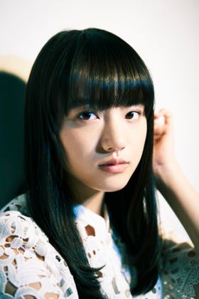 RADWIMPSの野田洋次郎が手掛けた主題歌「気まぐれ雲」を歌った清原果耶