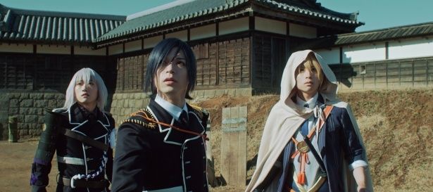 刀剣を擬人化したキャラクターたちが登場する(『映画刀剣乱舞』)