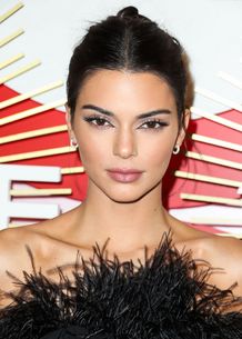 全裸写真を投稿で話題に