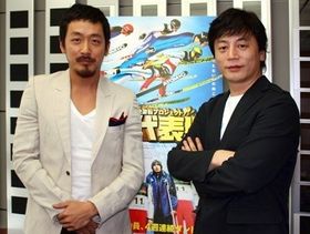 『国家代表!?』の主演俳優ハ・ジョンウ(左)、キム・ヨンファ監督を直撃！
