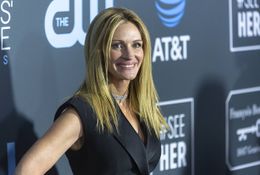 ジュリア・ロバーツのドレスが絶賛！