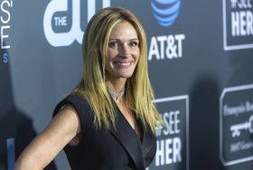 ジュリア・ロバーツのドレスが絶賛！