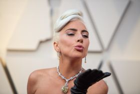 ガガの態度に賛否両論？