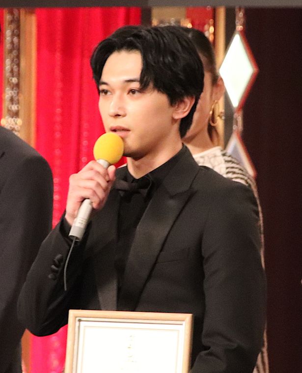 新人俳優賞を受賞した吉沢亮