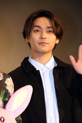 『映画ドラえもん のび太の月面探査記』の初日舞台挨拶に登壇した柳楽優弥