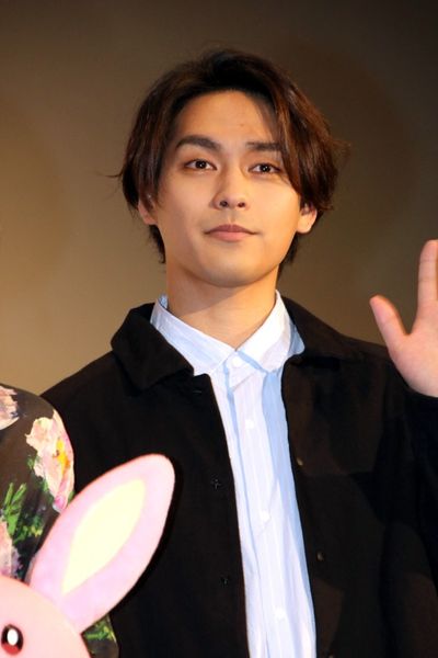 『映画ドラえもん のび太の月面探査記』の初日舞台挨拶に登壇した柳楽優弥