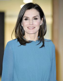 “着回しの女王”レティシア王妃が魅せた！