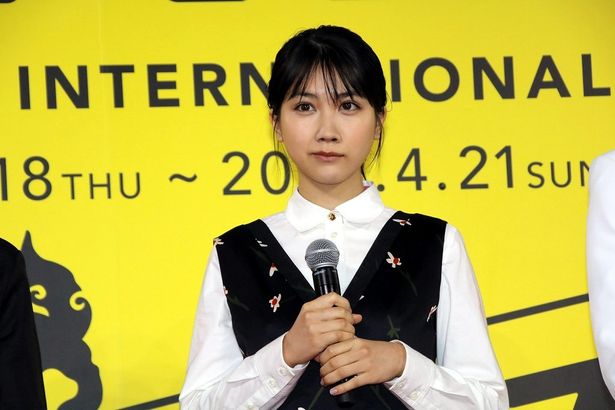 『おいしい家族』と『酔うと化け物になる父がつらい』に出演する松本穂香