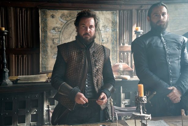 メアリーの3番目の夫、ボスウェル伯ジェームズ・ヘップバーンを演じたマーティン・コムストン