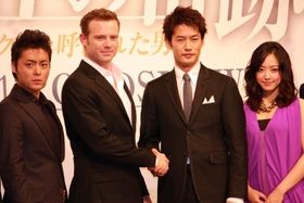 竹野内豊、ショーン・マクゴーウァン　井上真央、山田孝之らが過酷なロケを語った