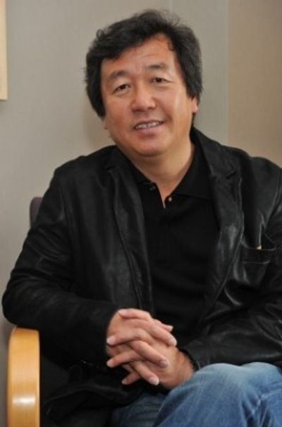 カン・ウソク監督は1989年に『甘い新婦(原題)』で映画監督デビュー