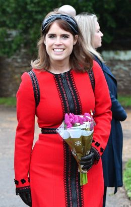 ユージェニー王女の控えめな装いに、称賛の声