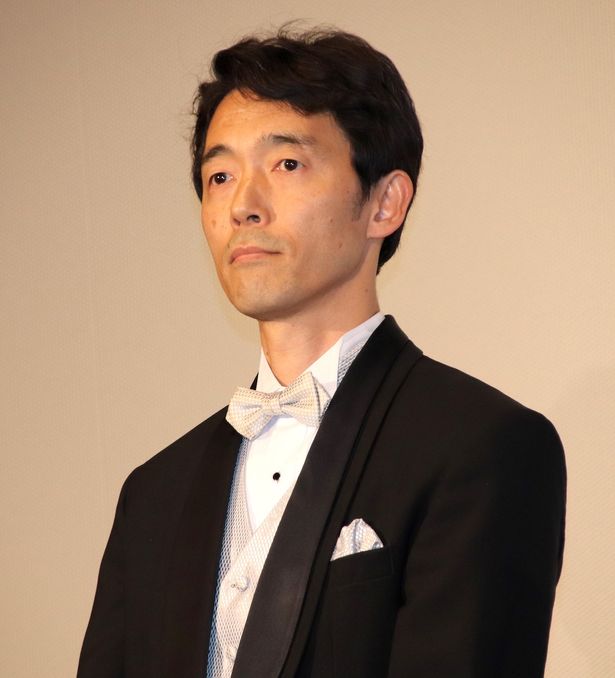 監督の佐藤信介
