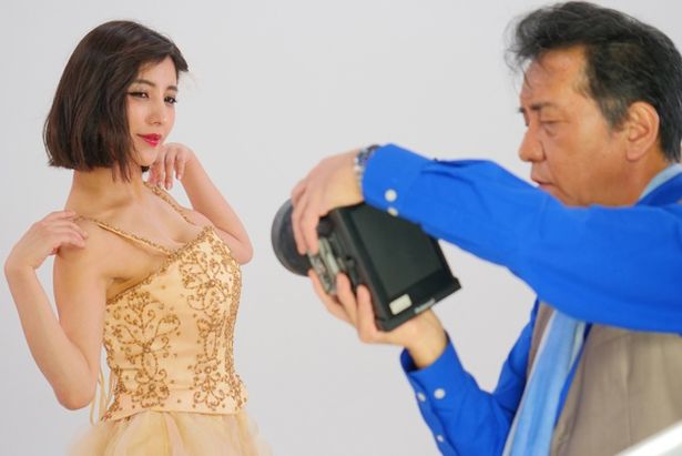 渡辺万美もHカップのバストが武器(『こえをきかせて』)