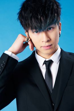 映画「PRINCE OF LEGEND」に出演中の長谷川慎