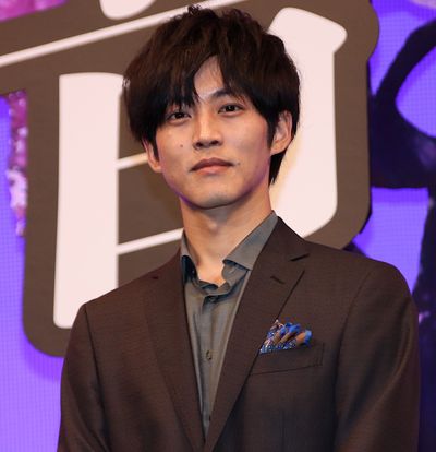 「皆様の応援と支えにより、無事公開します！」と感謝を述べた