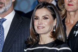 レティシア王妃、喪服姿も絶賛！