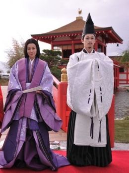 『源氏物語』製作報告会に出席した中谷美紀、窪塚洋介