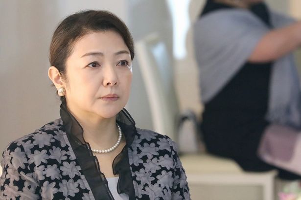 冷え切った結婚生活に我慢の限界を迎える里子を演じる原日出子