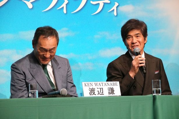 佐藤浩市から「大先輩」と言われて照れる渡辺謙