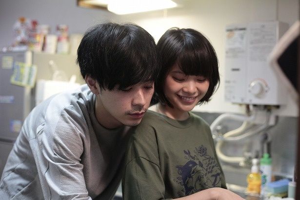 【写真を見る】岸井ゆきのと成田凌の“追いケチャップ”の胸キュンシーン