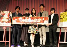 『女の機嫌の直し方』のキャストが沖縄に集合！