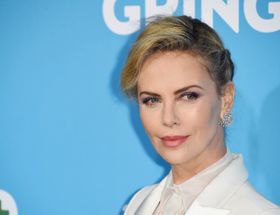 シャーリーズ・セロン、息子がトランスジェンダーと明かす