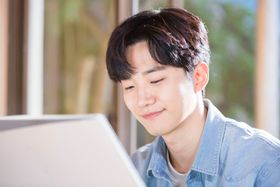 2PMのジュノが一人二役に挑戦！