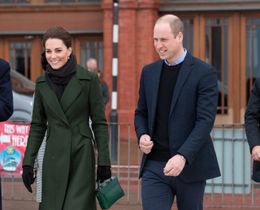 キャサリン妃がエリザベス女王と同系色コーデ！