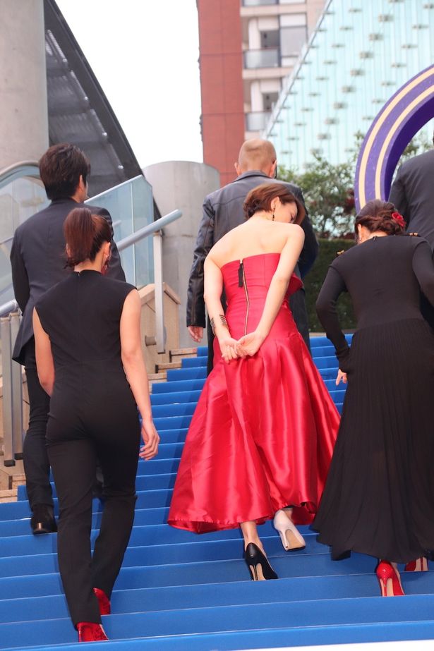 色違いのパンプスもオシャレ！