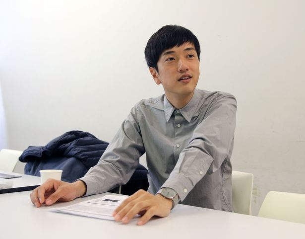 「前作『燃える仏像人間』よりはまともな作品を作ったつもり」と語る宇治茶監督