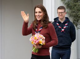 キャサリン妃がカジュアルコーデで登場