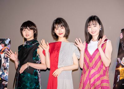 『映画 賭ケグルイ』大ヒット御礼舞台挨拶に華やかな3人が登場！
