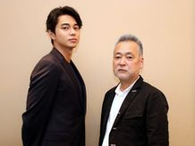 「連続ドラマW 悪党 ～加害者追跡調査～」の東出昌大と瀬々敬久監督